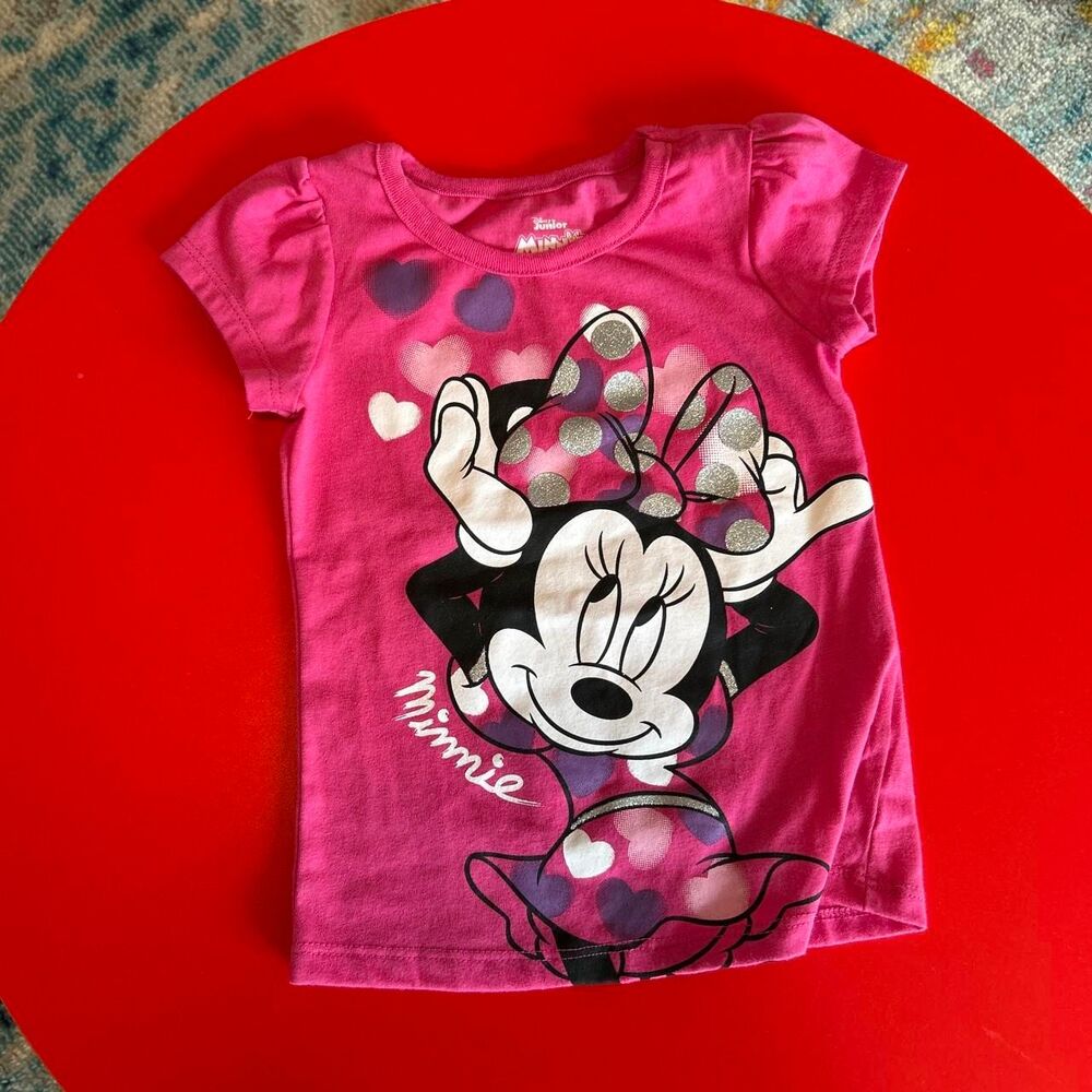 Pink Minnie Mouse baby tee with glittery bow and hearts #disney #babygirl